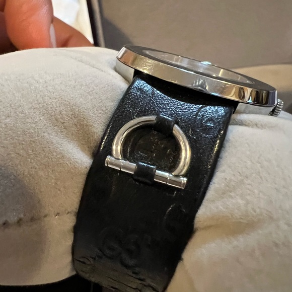 Gucci Watch YA129508 - Picture 9 of 10